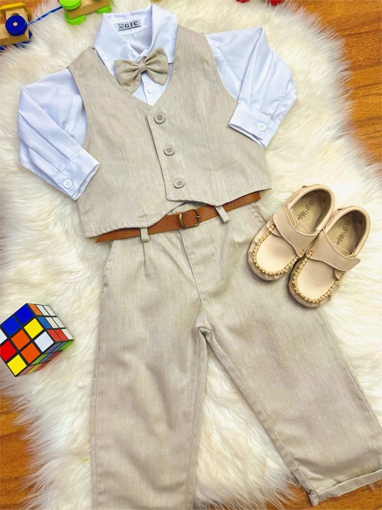 Conjunto Social Pajem Calça Colete Bege e Camisa Branca