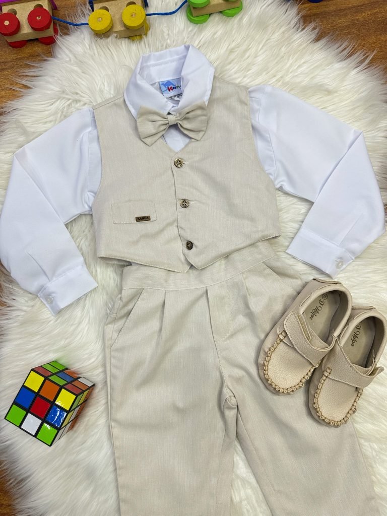 Conjunto Social Pajem Camisa Branca Calça Gravata e Colete Bege