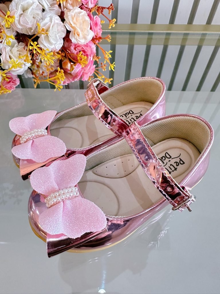 Sapatinho Infantil Rosa Metalizado C/ Aplique Borboleta Luxo